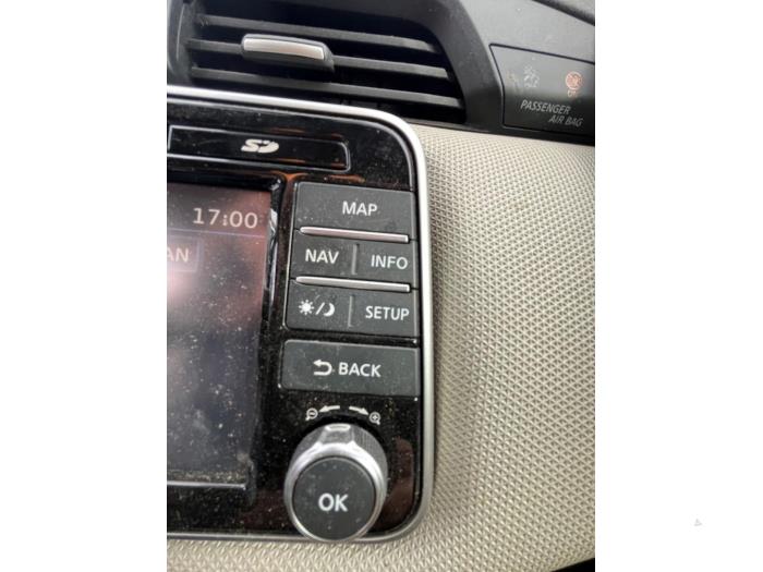 Navigeringssystem från en Nissan Micra (K14) 0.9 IG-T 12V 2018