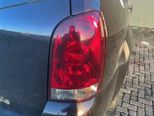 Begagnade Baklykta, höger Ssang Yong Rexton 2.7 Xdi RX/RJ 270 16V Pris på förfrågan erbjuds av Maresia Auto Recycling B.V.