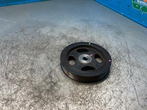 Gebruikte Krukas Poelie Mitsubishi Space Star (A0) 1.0 12V Prijs € 57,75 Margeregeling aangeboden door Maresia Auto Recycling B.V.