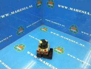 Begagnade ABS-pump Ford Focus C-Max 1.6 TDCi 16V Pris € 42,00 Marginaltabell erbjuds av Maresia Auto Recycling B.V.