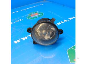 Używane Swiatlo przeciwmgielne prawy przód Seat Cordoba (6L2) 1.4 TDI 80 Cena € 21,00 Procedura marży oferowane przez Maresia Auto Recycling B.V.