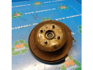 Gebruikte Fusee links-achter Toyota Corolla (E12) 1.6 16V VVT-i Prijs € 47,25 Margeregeling aangeboden door Maresia Auto Recycling B.V.