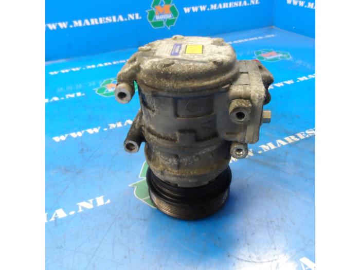 Luftkonditioneringspump från en Kia Cerato 2.0 CRDi 16V 2004