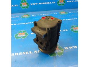 Begagnade Luftkonditioneringspump Ford Escort 6 (AAL/ABL) 2.0 RS 16V Pris € 26,25 Marginaltabell erbjuds av Maresia Auto Recycling B.V.