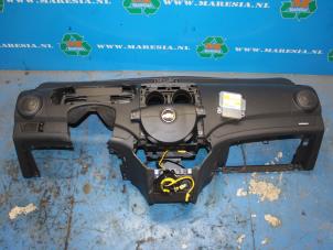 Begagnade Airbagset + modul Chevrolet Aveo (250) 1.2 16V Pris € 157,50 Marginaltabell erbjuds av Maresia Auto Recycling B.V.