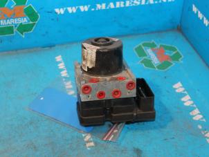 Begagnade ABS-pump Ford Focus 2 Wagon 1.6 TDCi 16V 90 Pris € 42,00 Marginaltabell erbjuds av Maresia Auto Recycling B.V.