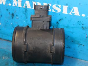 Begagnade Luftflödesmätare Opel Combo 1.3 CDTI 16V ecoFlex Pris € 52,50 Marginaltabell erbjuds av Maresia Auto Recycling B.V.