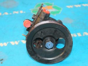 Begagnade Servostyrningspump Kia Joice 2.0 16V Pris € 26,25 Marginaltabell erbjuds av Maresia Auto Recycling B.V.