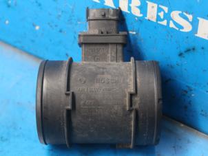 Begagnade Luftflödesmätare Opel Combo 1.3 CDTI 16V ecoFlex Pris € 52,50 Marginaltabell erbjuds av Maresia Auto Recycling B.V.