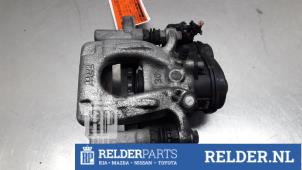 Gebruikte Remklauw (Tang) links-achter Nissan Qashqai (J11) 1.6 DIG-T 163 16V Prijs € 40,00 Margeregeling aangeboden door Relder Parts B.V.