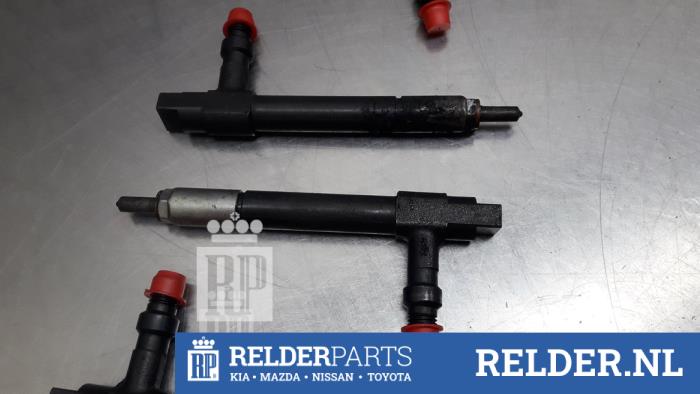 Insprutare (diesel) från en Mazda 626 (GF14) 2.0 DiTD 16V 2001