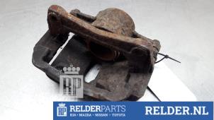 Begagnade Främre bromsok, vänster Toyota Carina E (T19) 1.6 GLi 16V Pris € 45,00 Marginaltabell erbjuds av Relder Parts B.V.