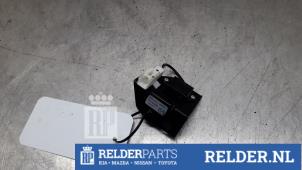 Gebruikte Microfoon Mazda CX-5 I (KE,GH) 2.0 SkyActiv-G 160 16V 4WD Prijs € 25,00 Margeregeling aangeboden door Relder Parts B.V.