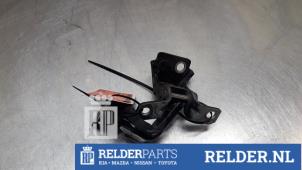 Gebruikte Scharnier deur rechts-achter Mazda CX-5 I (KE,GH) 2.2 Skyactiv D 175 16V 4WD Prijs € 35,00 Margeregeling aangeboden door Relder Parts B.V.