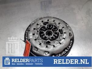 Gebruikte Dubbele massa vliegwiel Nissan X-Trail (T32) 1.6 Energy dCi Prijs € 175,00 Margeregeling aangeboden door Relder Parts B.V.