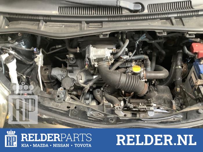 Insugsrör från en Toyota iQ 1.0 12V VVT-i 2011