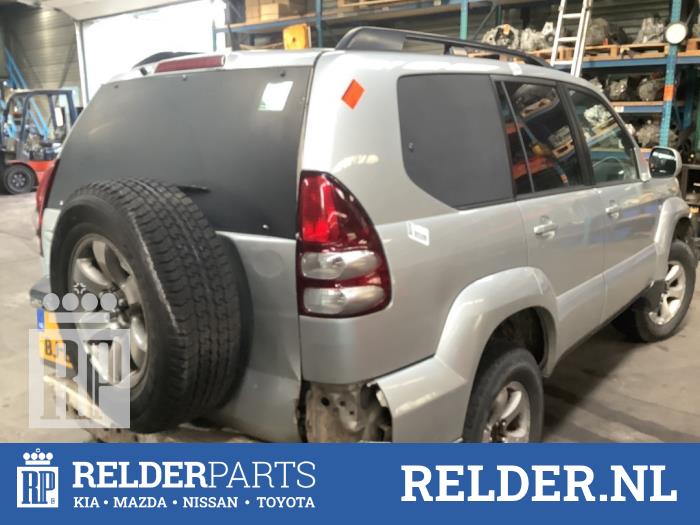 Bakre bromsok, vänster från en Toyota Land Cruiser (J12) 3.0 D-4D 16V 2003