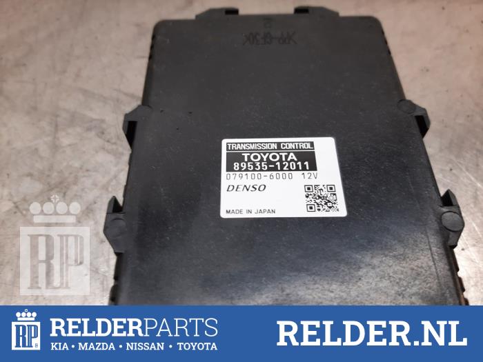 Dator, automatisk växellåda från en Toyota Auris (E18) 1.8 16V Hybrid 2017