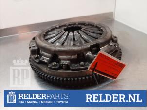 Używane Kolo zamachowe Nissan Navara (D40) 2.5 dCi 16V 4x4 Cena € 150,00 Procedura marży oferowane przez Relder Parts B.V.
