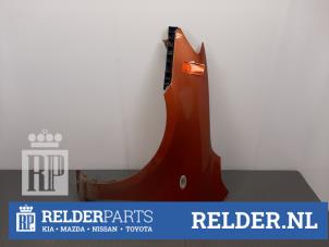 Begagnade Framskärm, vänster Mazda 2 (NB/NC/ND/NE) 1.4 16V Pris € 50,00 Marginaltabell erbjuds av Relder Parts B.V.