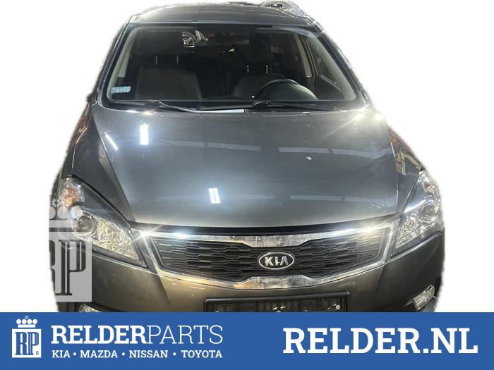 Startmotor från en Kia Cee'd Sporty Wagon (EDF) 1.6 CRDi 115 16V 2011