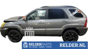 Gebruikte Steekas links-achter Kia Sportage (JE) 2.0 CVVT 16V 4x4 Prijs € 125,00 Margeregeling aangeboden door Relder Parts B.V.