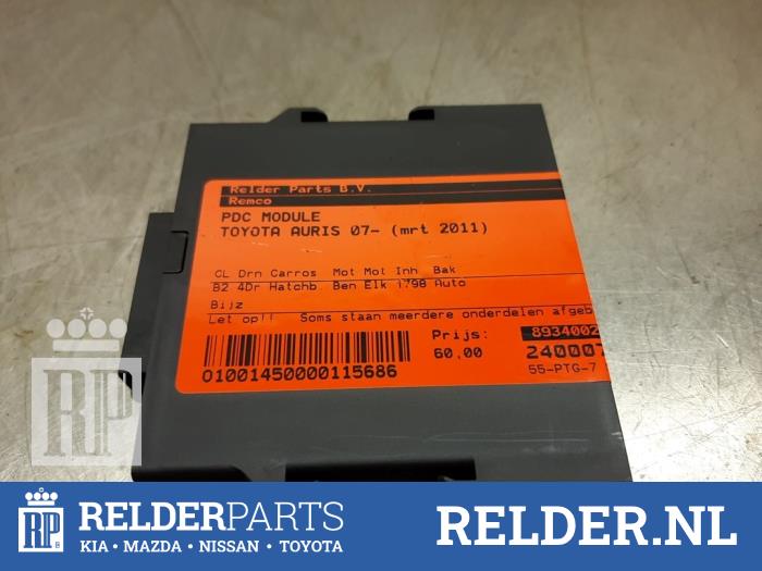 PDC-modul från en Toyota Auris (E15) 1.8 16V HSD Full Hybrid 2011