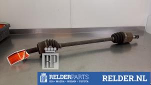 Gebruikte Steekas links-achter Kia Sportage (JE) 2.0 CVVT 16V 4x4 Prijs € 75,00 Margeregeling aangeboden door Relder Parts B.V.