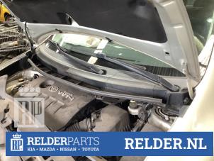 Gebruikte Paravan Toyota Auris (E15) 1.6 Dual VVT-i 16V Prijs € 40,00 Margeregeling aangeboden door Relder Parts B.V.