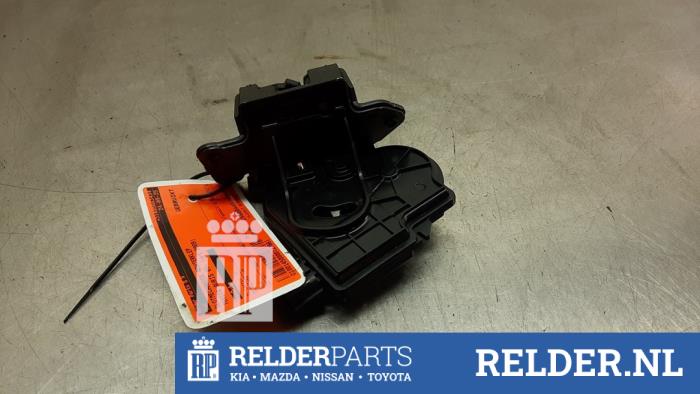 Achterklep Slotmechaniek van een Toyota Auris (E15) 1.6 Dual VVT-i 16V 2009