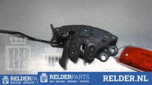 Begagnade Låsmekanism, motorhuv Nissan Juke (F15) 1.6 DIG-T 16V Pris € 25,00 Marginaltabell erbjuds av Relder Parts B.V.