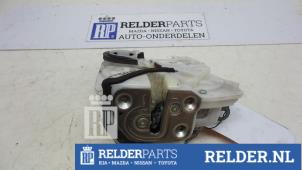 Gebruikte Deurslot Mechaniek 2Deurs links Mazda 2 (DE) 1.4 CDVi 16V Prijs € 36,00 Margeregeling aangeboden door Relder Parts B.V.