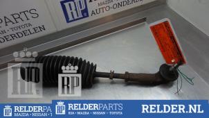 Używane Drazek kierowniczy lewy Mazda 2 (NB/NC/ND/NE) 1.25 16V Cena € 32,00 Procedura marży oferowane przez Relder Parts B.V.