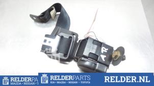 Begagnade Bakre bältessträckare, höger Mazda MX-3 1.8i V6 24V Pris € 27,00 Marginaltabell erbjuds av Relder Parts B.V.