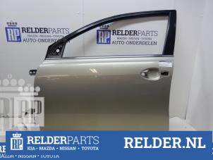 Używane Drzwi lewe przednie wersja 4-drzwiowa Toyota Avensis (T25/B1D) 1.8 16V VVT-i Cena € 80,00 Procedura marży oferowane przez Relder Parts B.V.