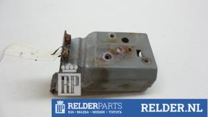 Gebruikte Bumpersteun rechts-voor Nissan Primera (P11) 1.8 16V Prijs € 23,00 Margeregeling aangeboden door Relder Parts B.V.