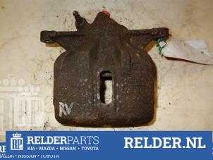 Begagnade Främre bromsok, höger Toyota Corolla (E11) 1.6 16V Pris € 45,00 Marginaltabell erbjuds av Relder Parts B.V.