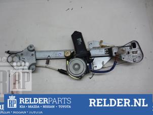 Begagnade Fönstermekanism, 2-dörrars, höger fram Mazda MX-3 1.8i V6 24V Pris € 36,00 Marginaltabell erbjuds av Relder Parts B.V.