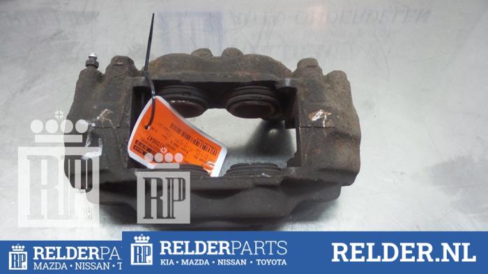 Remklauw (Tang) rechts-voor van een Toyota Land Cruiser (J12) 3.0 D-4D 16V 2008