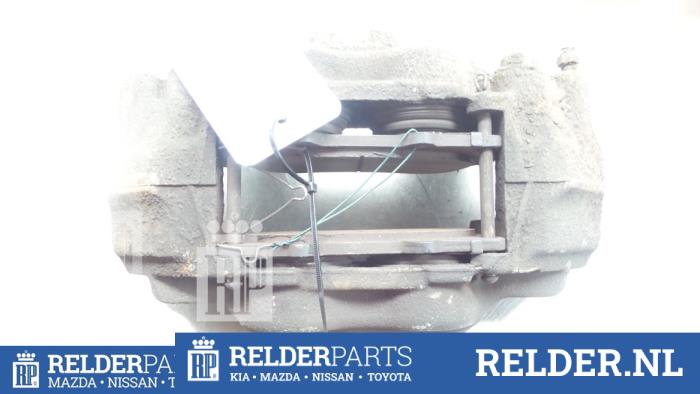 Remklauw (Tang) rechts-voor van een Toyota Land Cruiser (J12) 3.0 D-4D 16V 2008