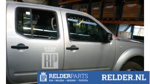 Begagnade Bakdörr, 4-dörrars, höger Nissan Navara (D40) 2.5 dCi 16V 4x4 Pris € 158,00 Marginaltabell erbjuds av Relder Parts B.V.