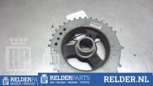 Używane Kolo pasowe walu korbowego Mazda 6 Sport (GG14) 2.0i 16V S-VT Cena € 36,00 Procedura marży oferowane przez Relder Parts B.V.