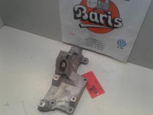 Begagnade Undre fäste, generator Volkswagen Polo Pris € 20,00 Marginaltabell erbjuds av Baris Schiedam