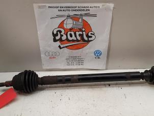 Gebruikte Homokineetas rechts-voor Volkswagen Golf IV (1J1) 2.3 V5 GTI Prijs € 30,00 Margeregeling aangeboden door Baris Schiedam