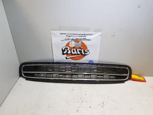 Używane Kratka zderzaka Mini Mini (R56) 1.6 16V Cooper Cena € 20,00 Procedura marży oferowane przez Baris Schiedam