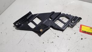 Begagnade Strålkastarram, vänster Volkswagen Golf Pris € 10,00 Marginaltabell erbjuds av Baris Schiedam