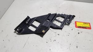 Begagnade Strålkastarram, vänster Volkswagen Golf Pris € 10,00 Marginaltabell erbjuds av Baris Schiedam