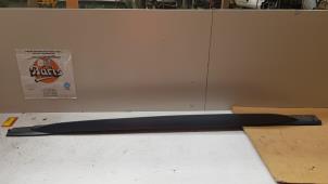 Begagnade Sidokjol, vänster Volkswagen ID.3 Pris € 60,00 Marginaltabell erbjuds av Baris Schiedam