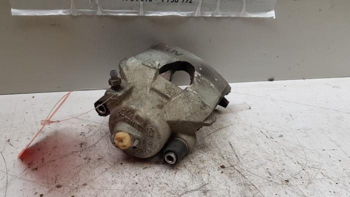 Främre bromsok, vänster från en Volkswagen Up! (121) 1.0 12V 60 2020