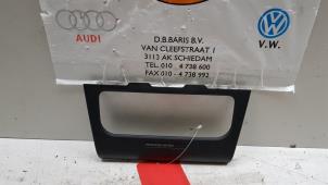 Gebruikte Afdekplaat diversen Volkswagen Golf VI (5K1) 1.6 TDI 16V Prijs € 10,00 Margeregeling aangeboden door Baris Schiedam